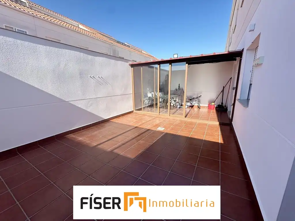Vista exterior de Piso en venta en Zafra con Aire acondicionado, Calefacción y Terraza