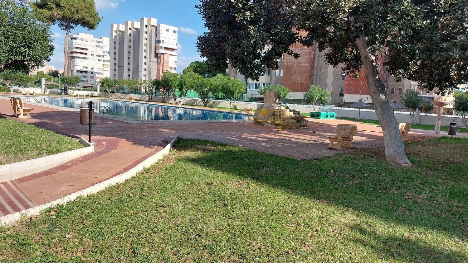 Swimming pool of Flat for sale in Alicante / Alacant  with Private garden, Terrace and Community pool