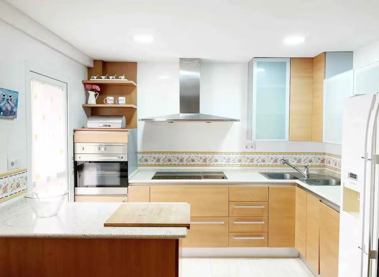 Küche von Wohnung zum Verkauf in Cádiz mit Klimaanlage