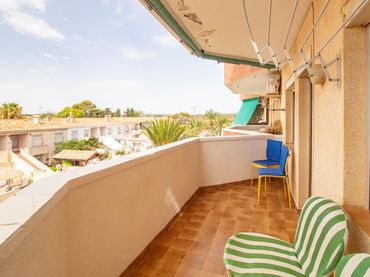 Apartamento con balcón en venta en Orihuela Costa