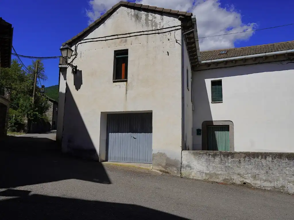 Vista exterior de Piso en venta en Fiscal