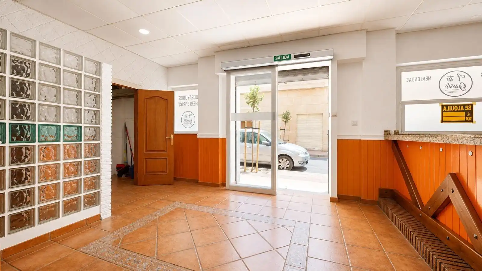 Local en venda en Almería