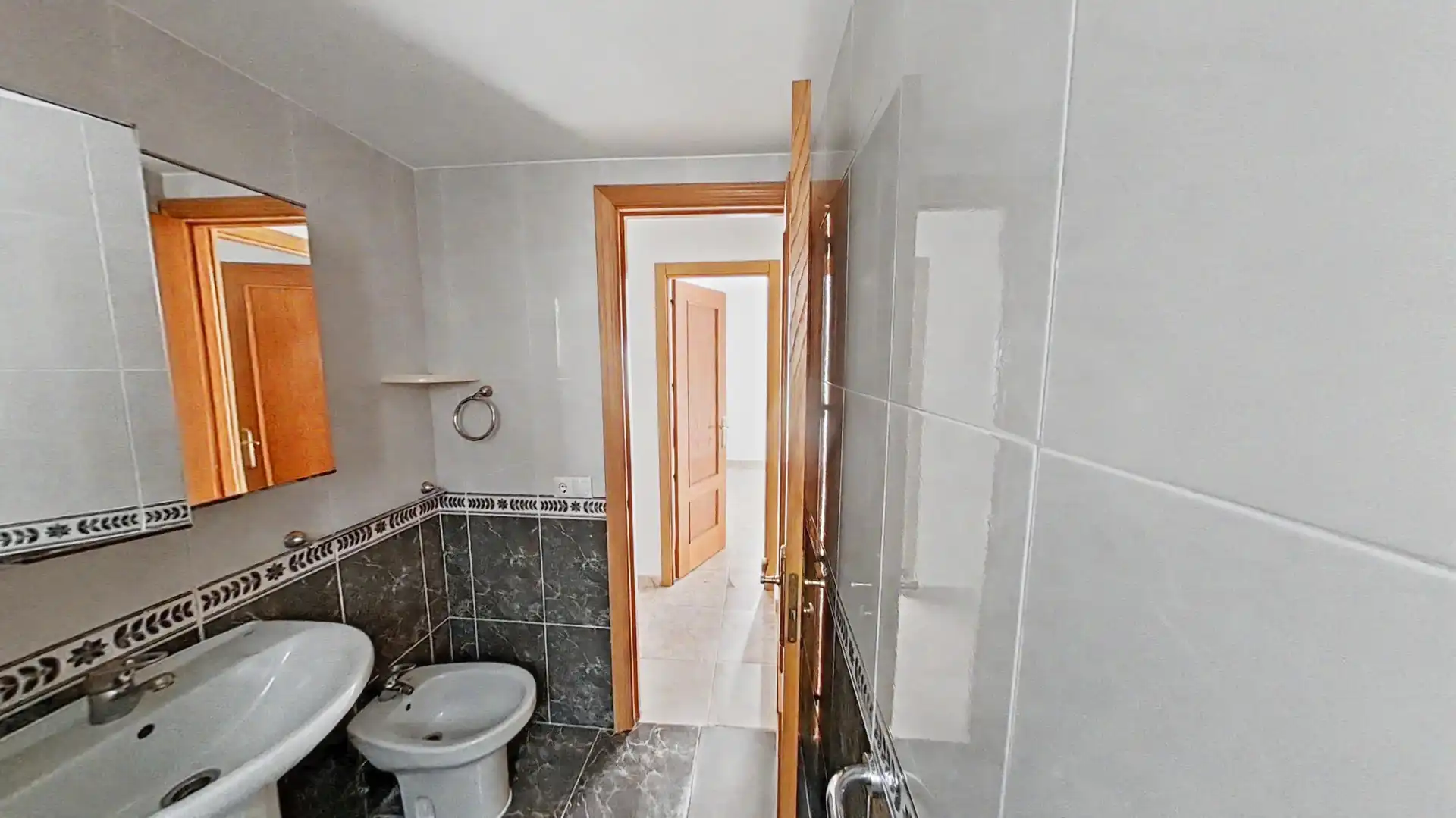 Bathroom of Flat for rent in Madrid  with Pets allowed