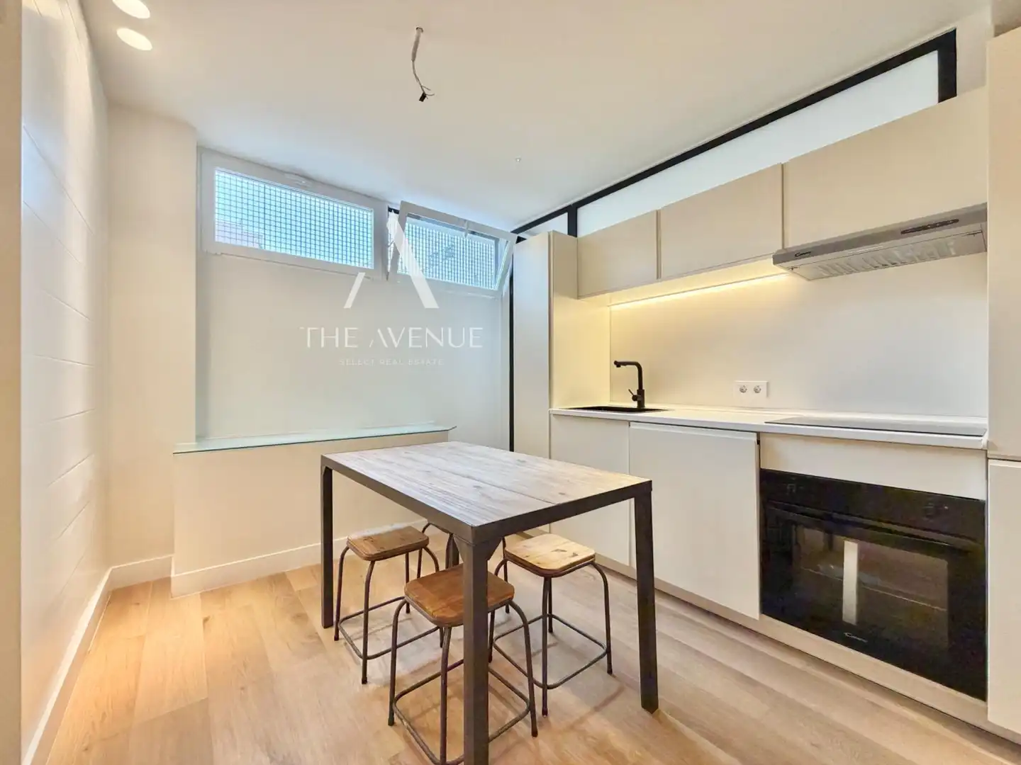 Kitchen of Flat for sale in Madrid  with Air Conditioner, Storage room and Furnished