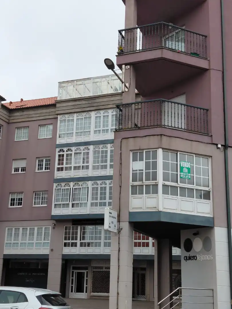Vista exterior de Oficina en venta en Zas