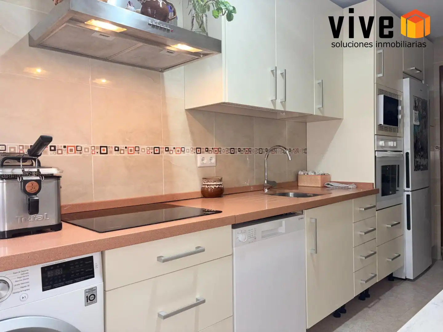 Cocina de Piso en venta en Sevilla con Calefacción y Terraza