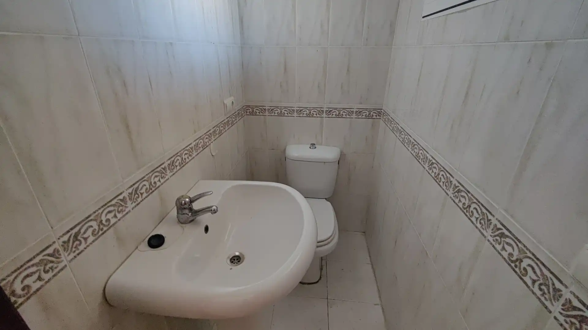 Baño de Casa adosada en venta en Huétor Vega con Calefacción, Jardín privado y Piscina