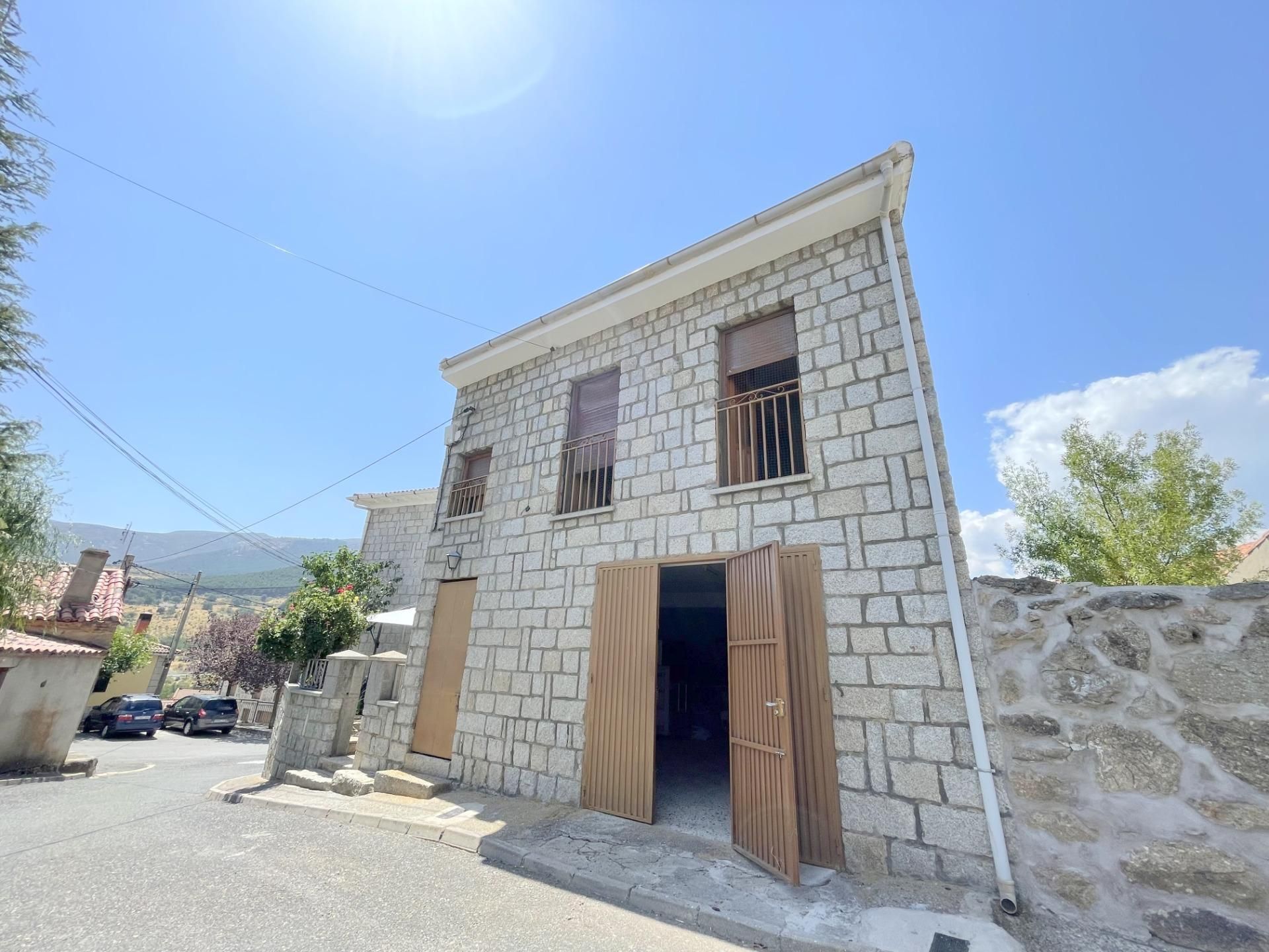 Exterior view of Single-family semi-detached for sale in Villatoro