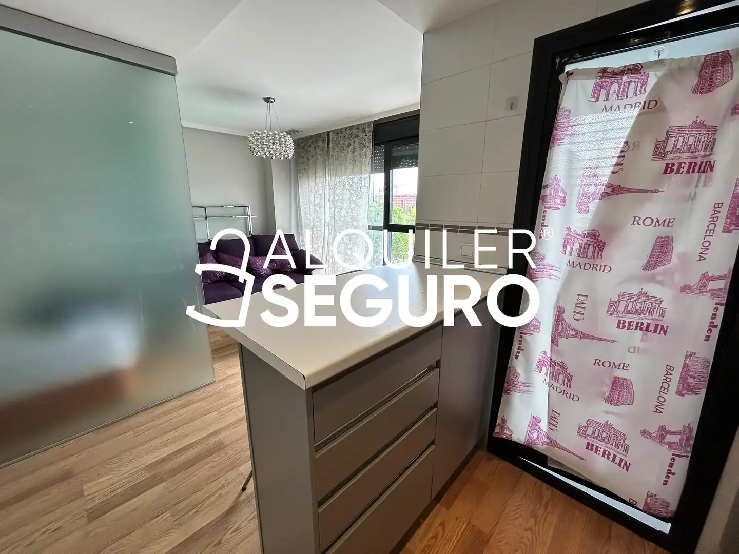 Schlafzimmer von Wohnung zur Miete in Madrid mit Klimaanlage, Heizung und Abstellraum