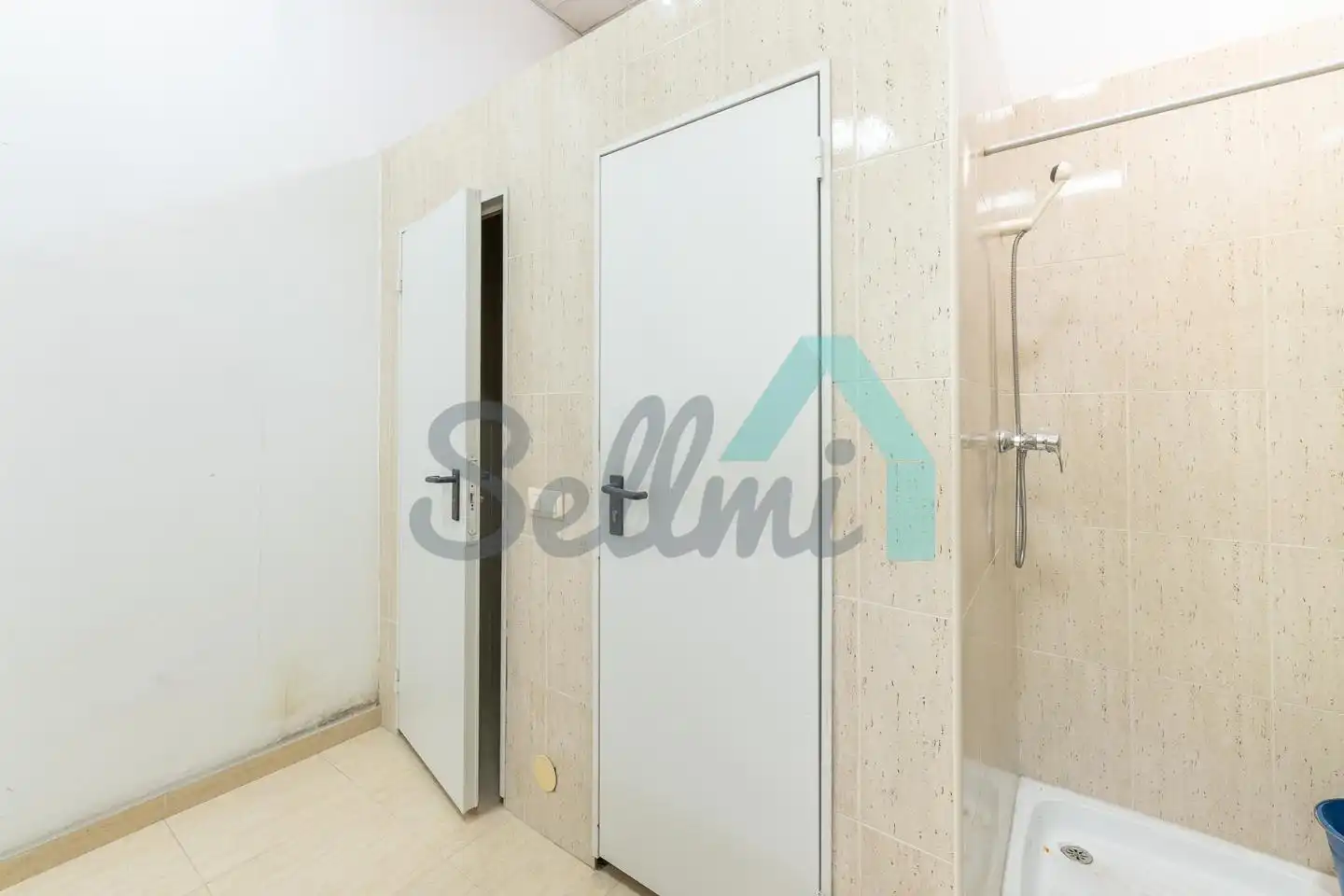 Bathroom of Industrial buildings for sale in Siero