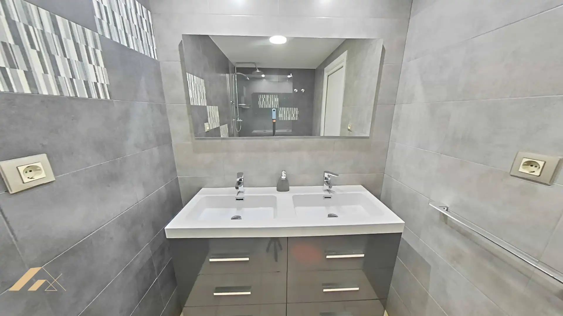 Baño de Piso en venta en San Pedro del Pinatar con Aire acondicionado, Calefacción y Jardín privado