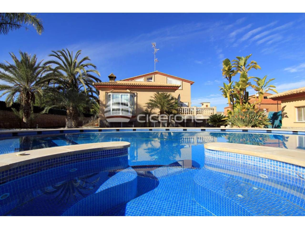 Exterior view of House or chalet for sale in Benaguasil  with Air Conditioner, Heating and Private garden
