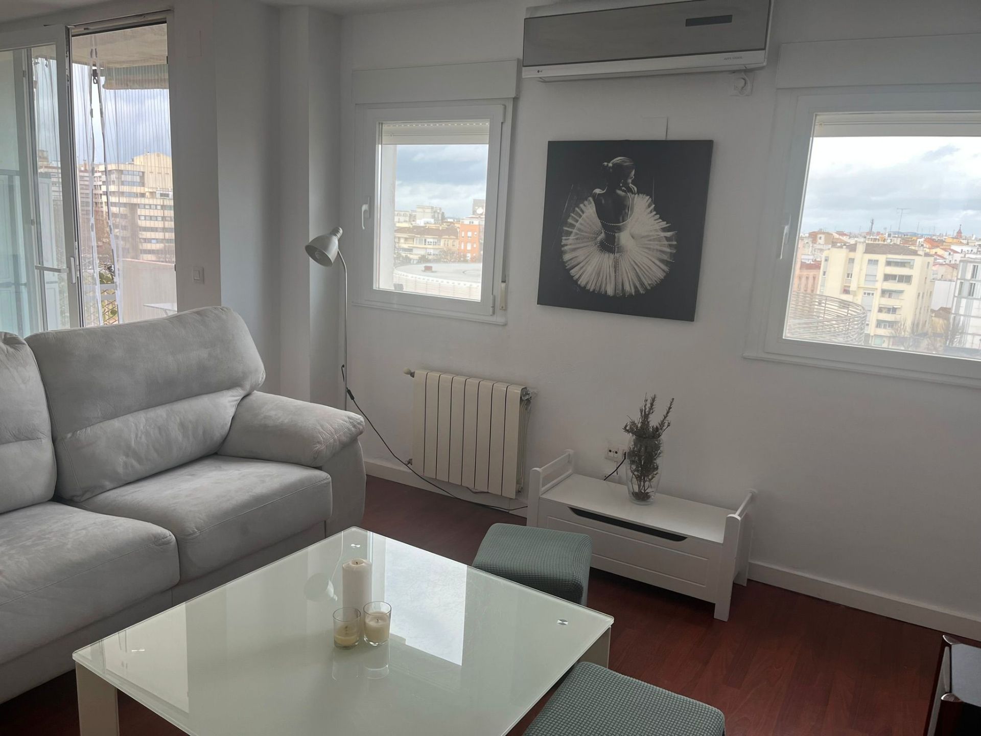 Living room of Study to rent in Badajoz Capital  with Air Conditioner, Heating and Parquet flooring