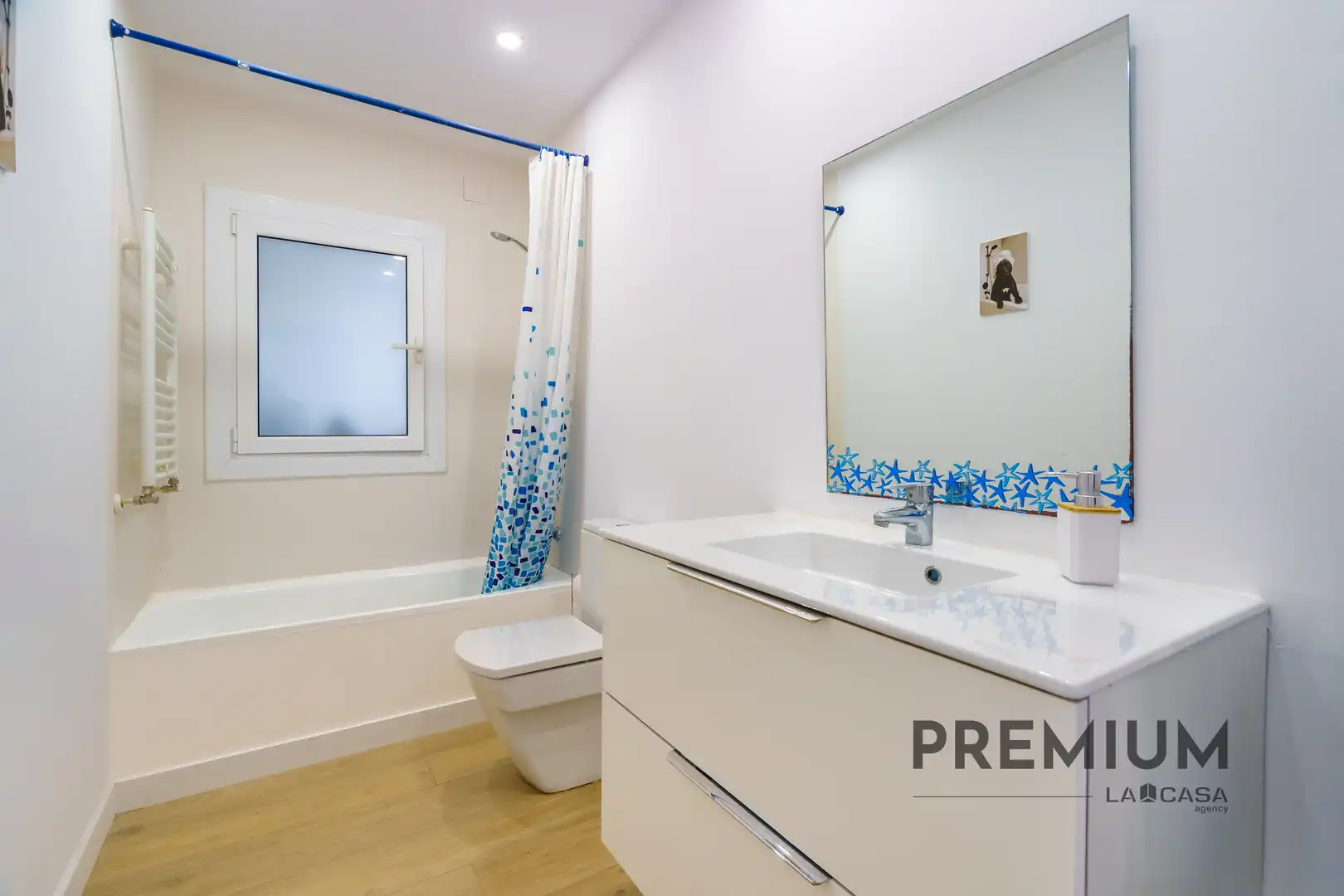 Bathroom of Houses for sale in Castelldefels  with Heating, Storage room and Swimming Pool