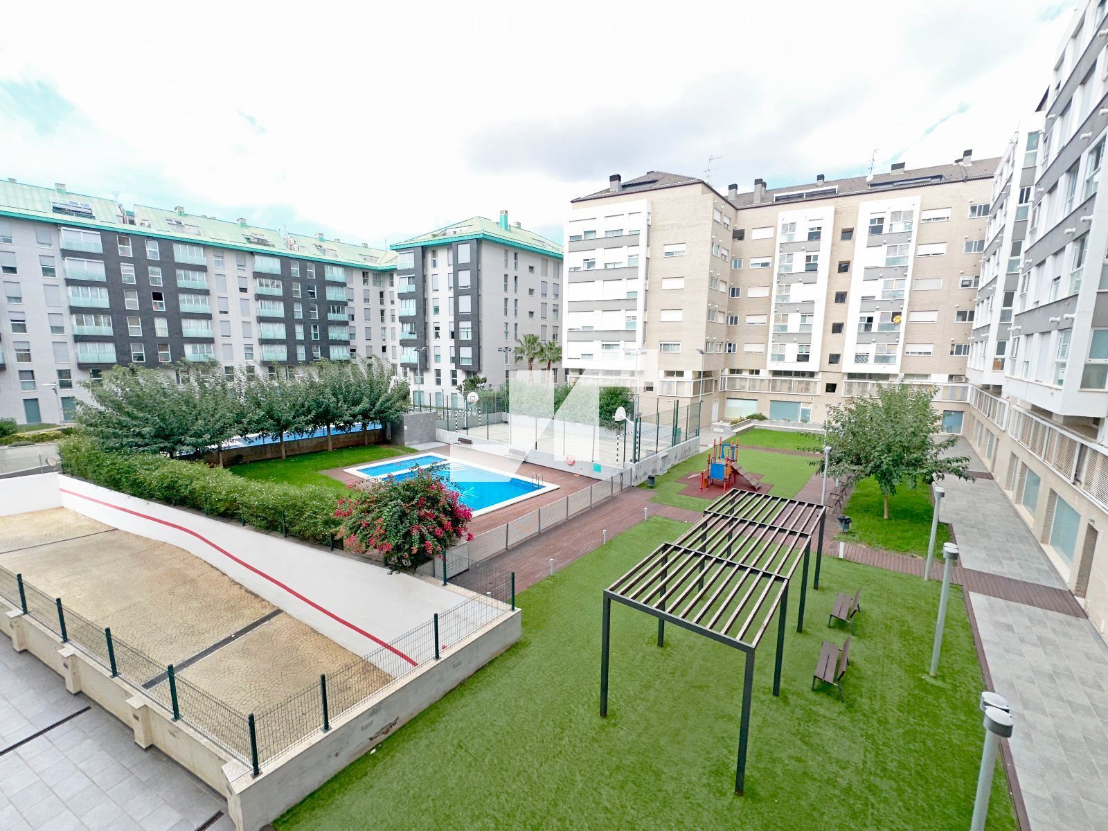 Vista exterior de Pis en venda en Vila-real amb Aire condicionat, Calefacció i Parquet