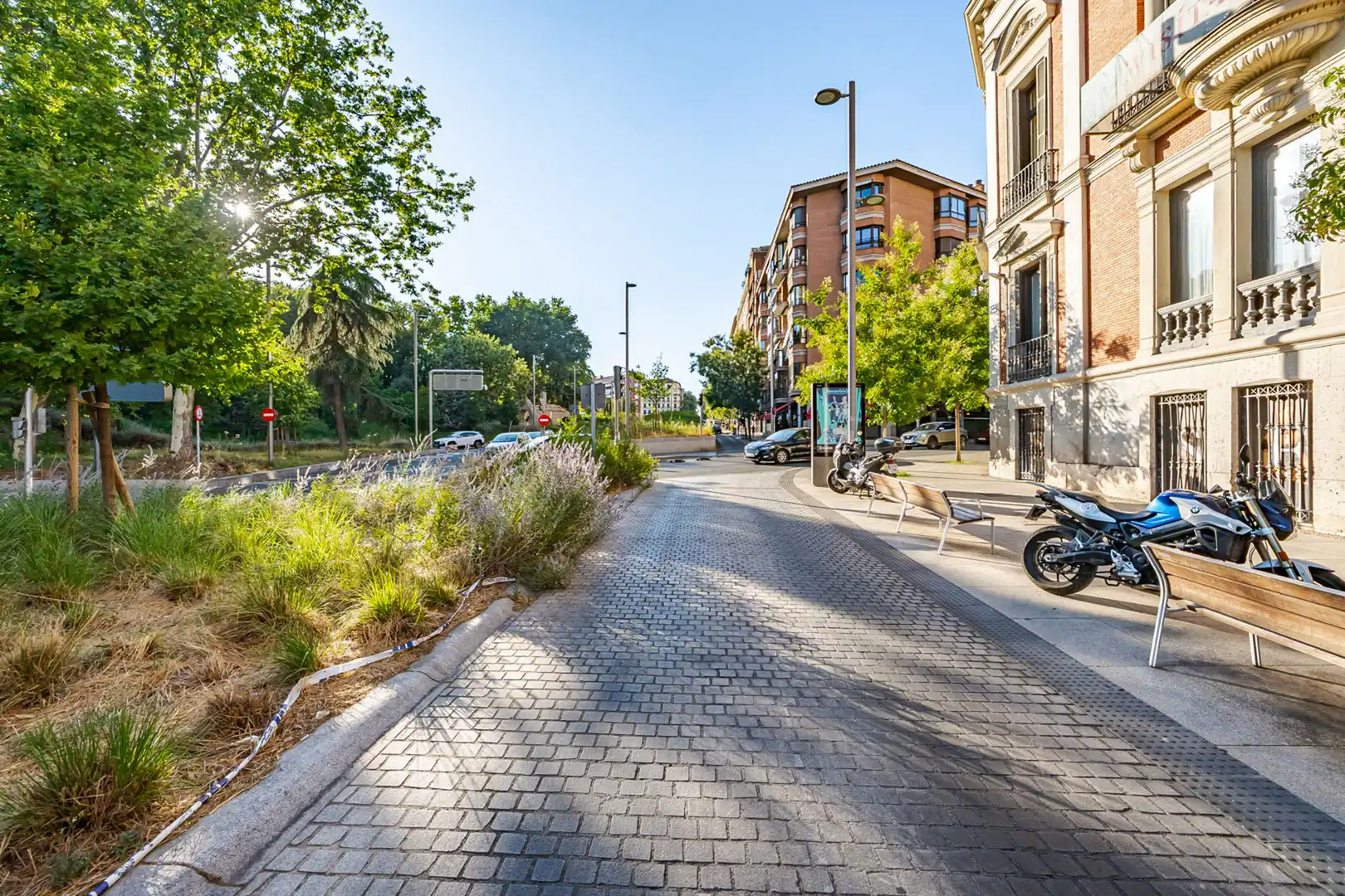 Außenansicht von Geschaftsraum zur Miete in Madrid mit Klimaanlage, Heizung und Alarm