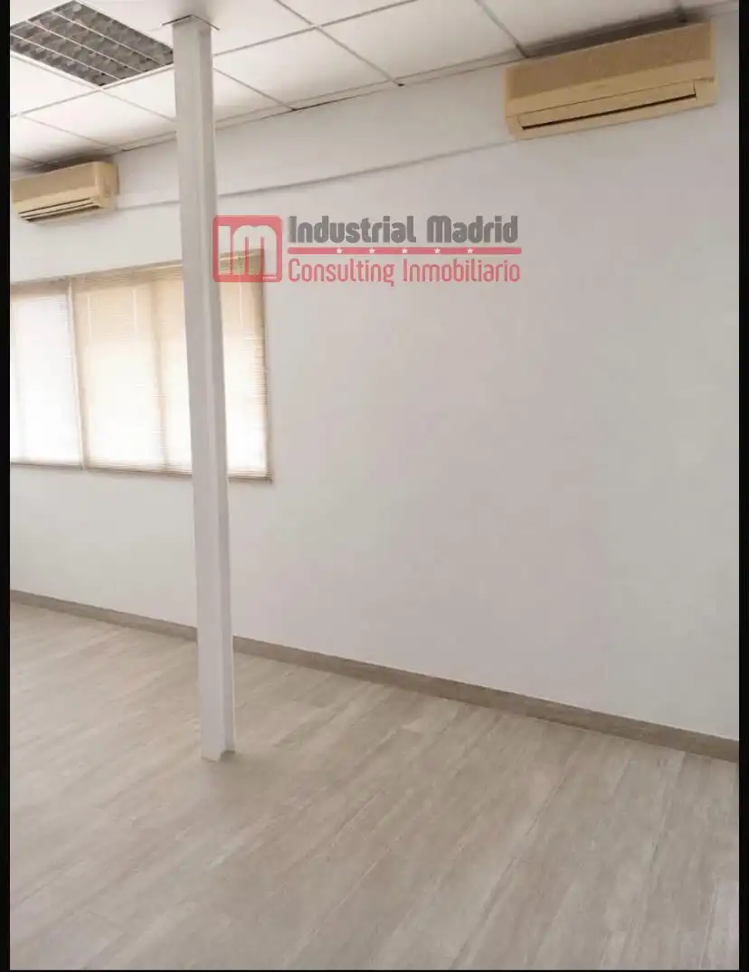 Bedroom of Industrial buildings for sale in Coslada