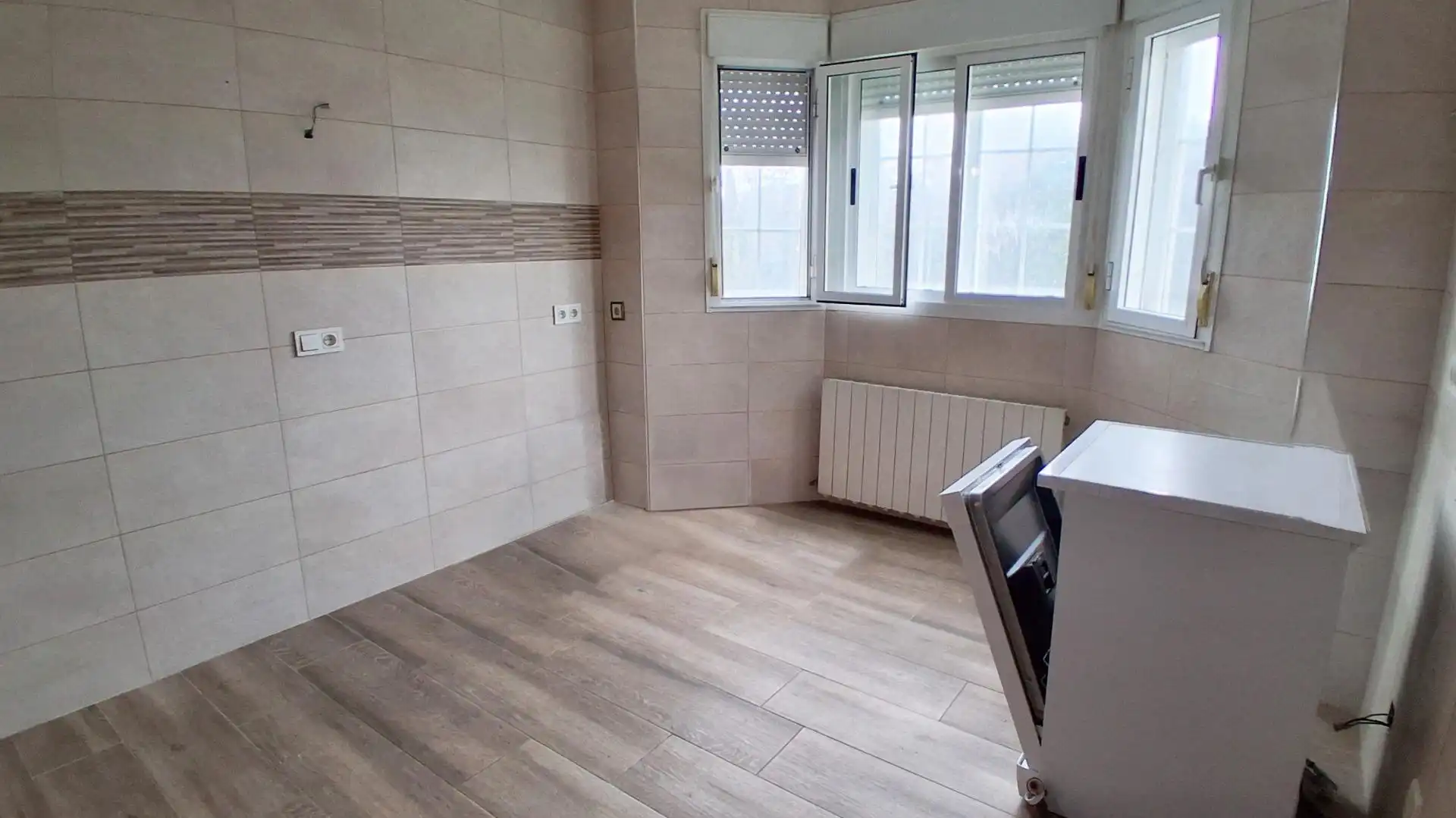 Schlafzimmer von Einfamilien-Reihenhaus zum Verkauf in Cabrerizos mit Heizung, Abstellraum und Schwimmbad