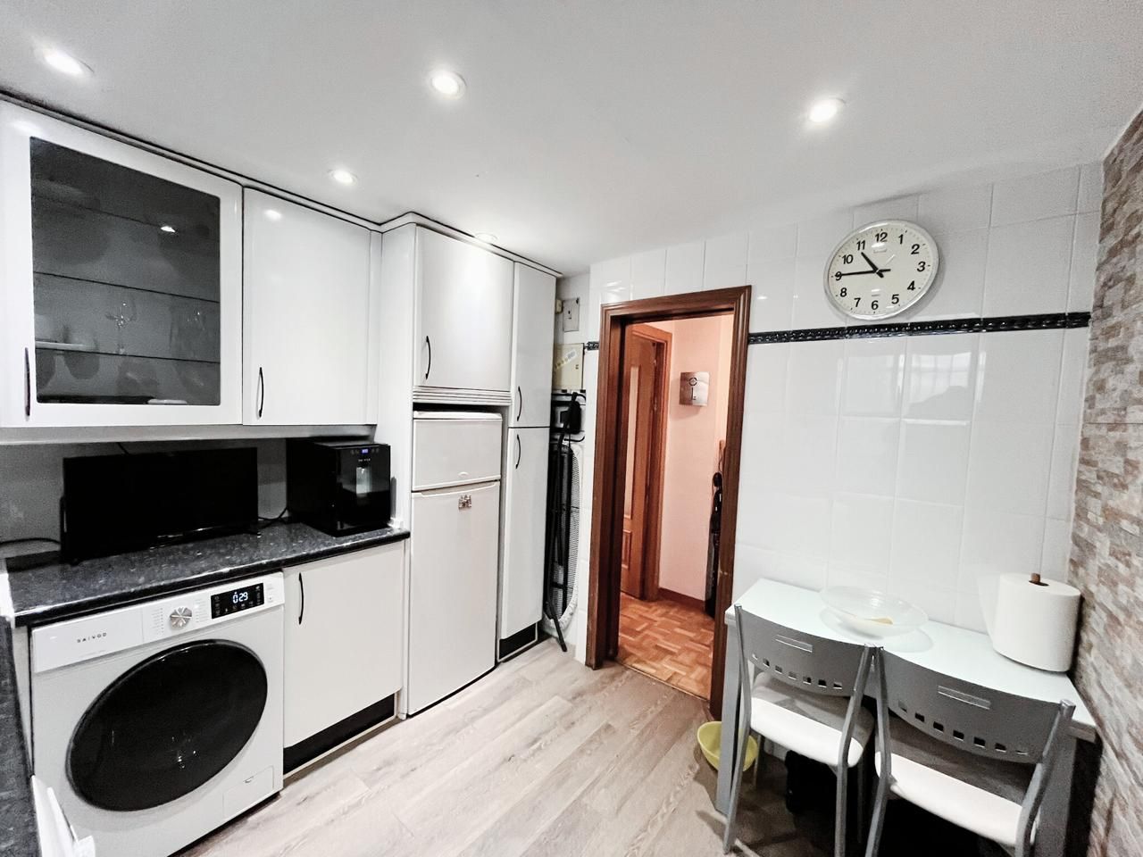 Küche von Wohnung zum Verkauf in  Madrid Capital mit Klimaanlage, Heizung und Terrasse