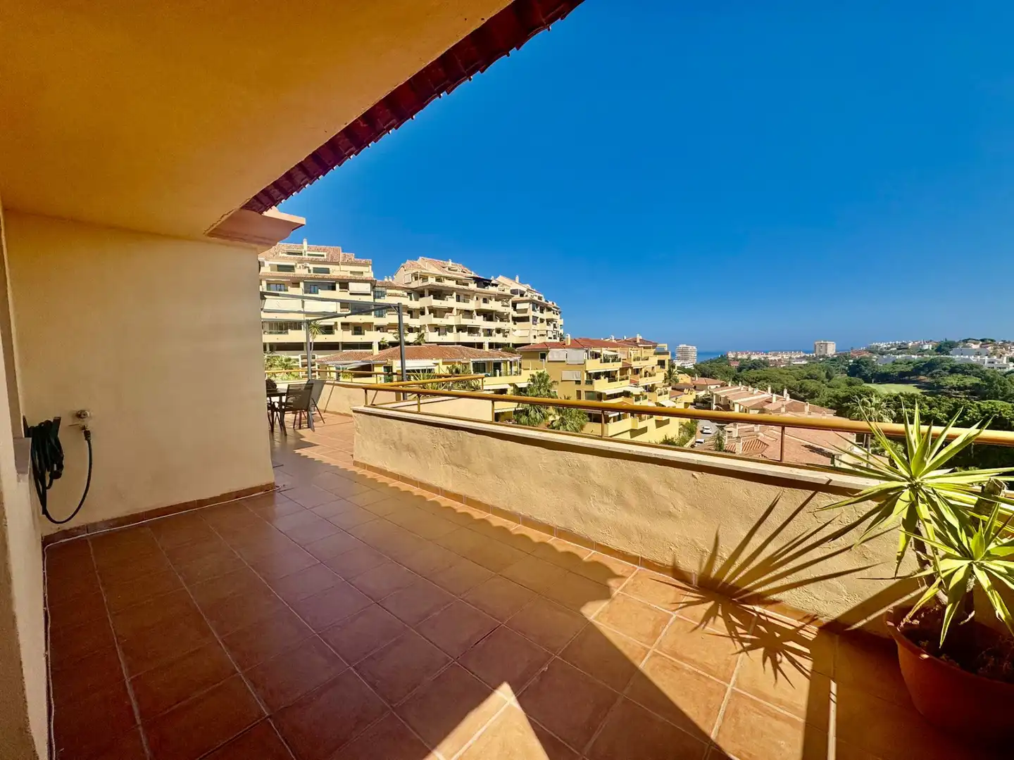 Terrace of Apartments for rent in Benalmádena  with Air Conditioner, Furnished and Pets allowed