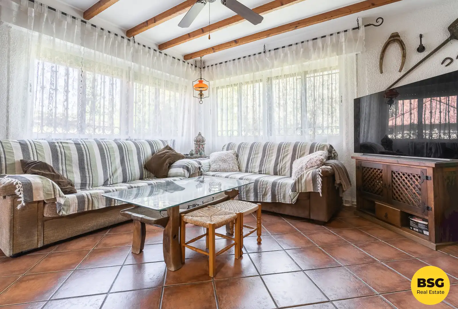 Sala de estar de Casa o chalet en venta en Rivas-Vaciamadrid con Aire acondicionado, Amueblado y Piscina comunitaria