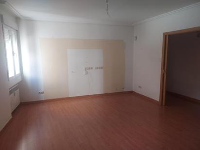 Flat for sale in  Madrid Capital  with Air Conditioner