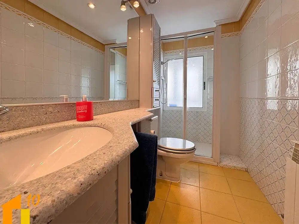 Piso en venta en Avenida Avenida Arlanzón, Villa Pilar