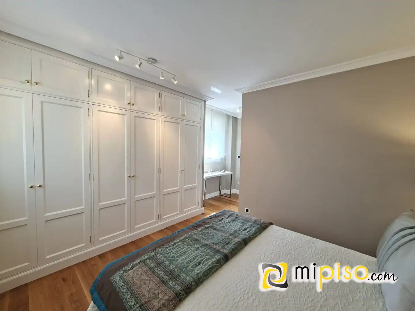 Habitación de Casa o chalet de alquiler en Laredo con Calefacción, Jardín privado y Amueblado