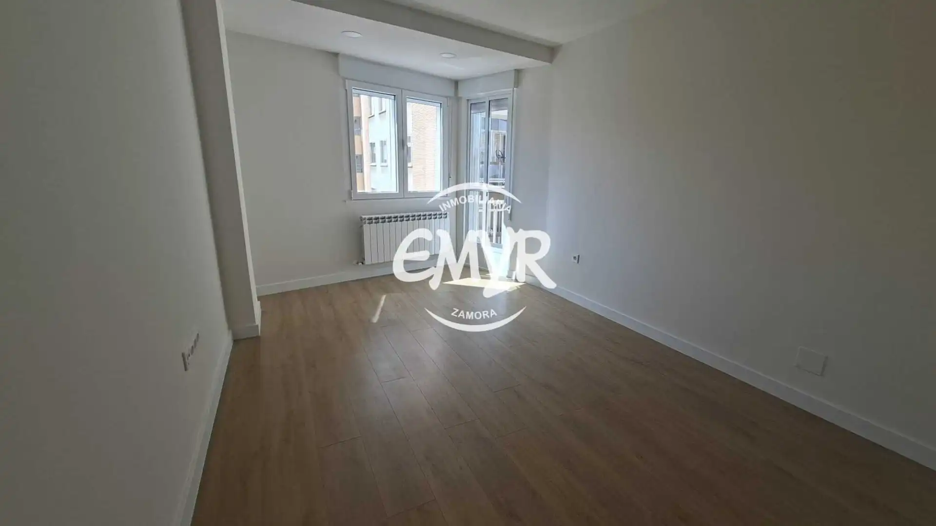 Schlafzimmer von Wohnung zur Miete in Zamora Capital  mit Heizung, Ofen und Waschmaschine