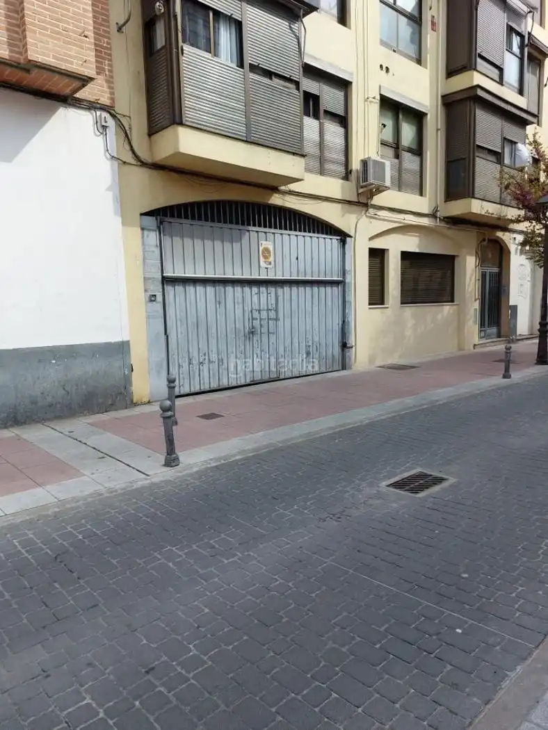 Individual for sale in Calle de Cervantes 5