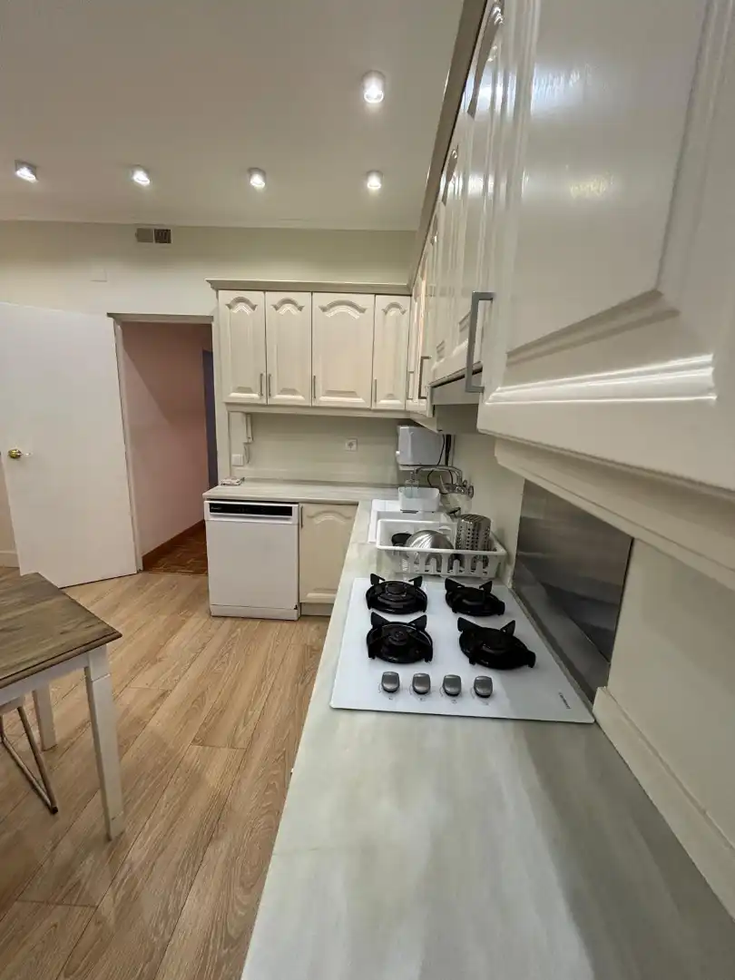 Appartamento con terrazza in affitto a Carrer del Mestre Antoni Nicolau, imagen 7