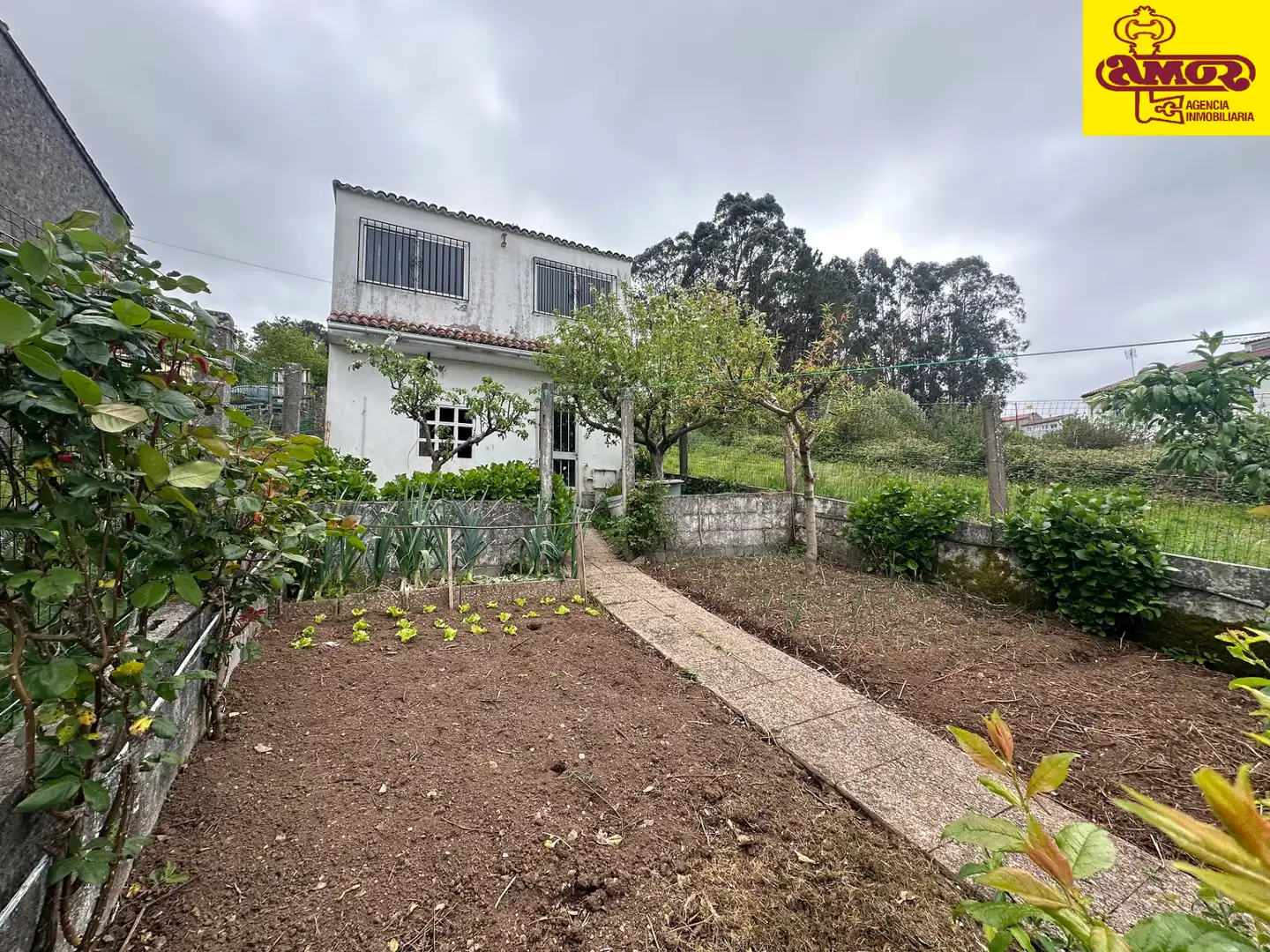 Jardí de Casa o xalet en venda en Santiago de Compostela  amb Calefacció, Jardí privat i Terrassa