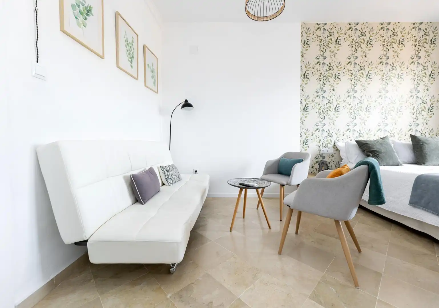 Sala d'estar de Estudi en venda en Granada amb Aire condicionat, Terrassa i Moblat