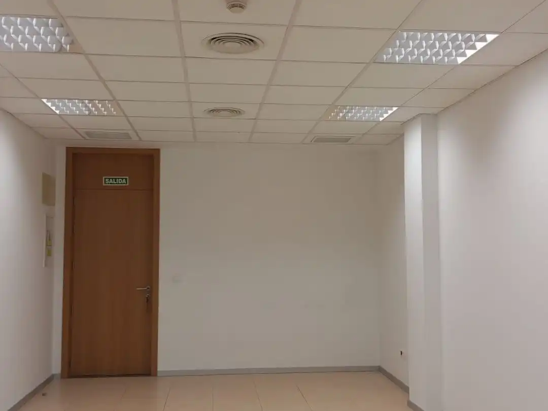 Oficina en venda en Sevilla amb Aire condicionat, Calefacció i Internet