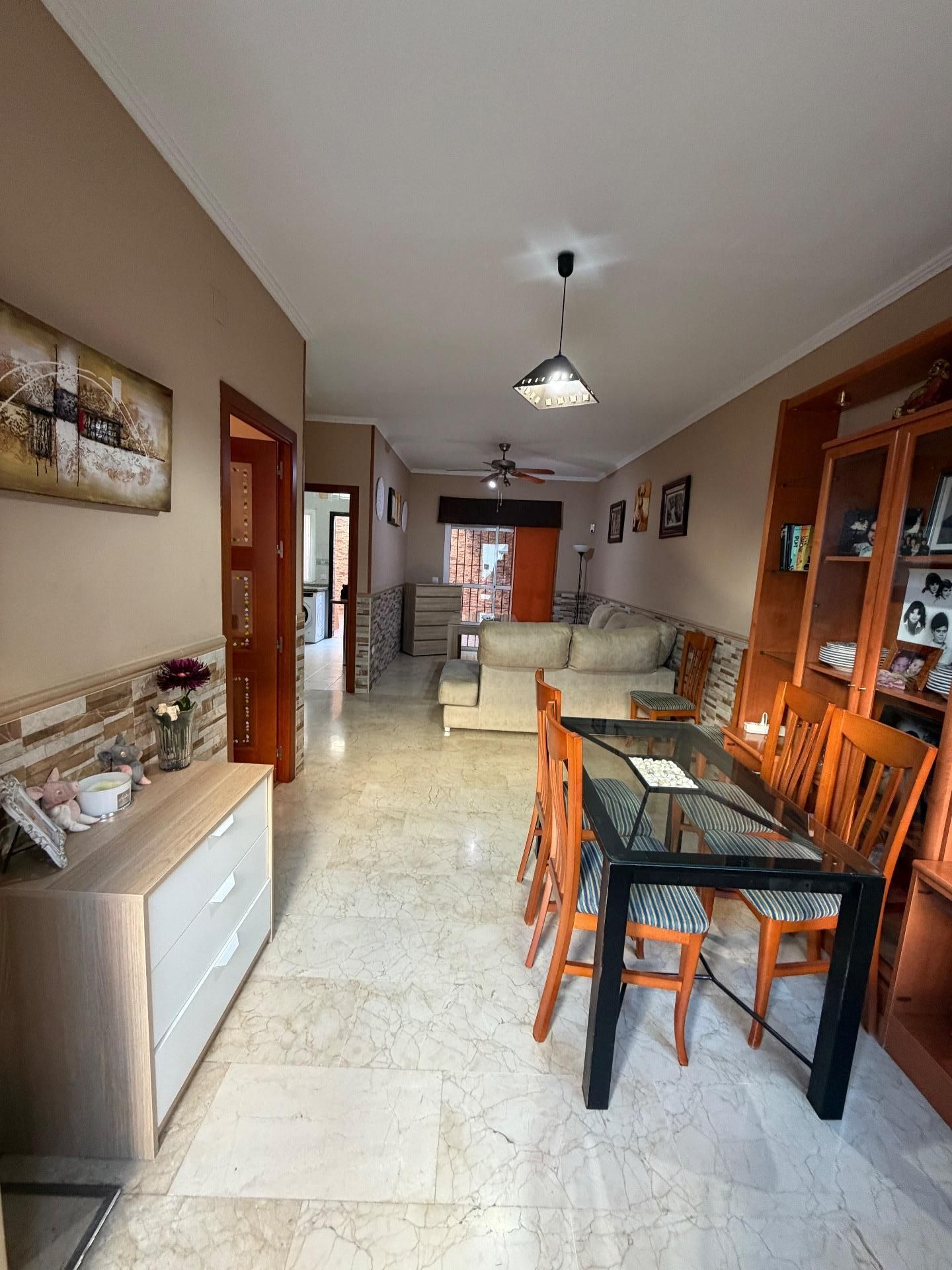 Sala d'estar de Casa adosada en venda en Almensilla