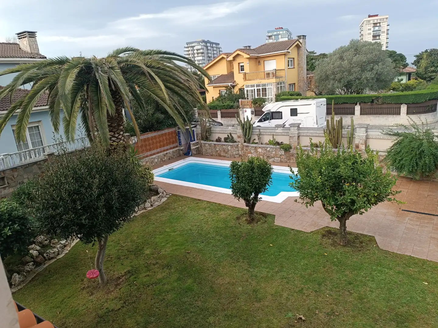 Piscina de Casa o chalet en venta en Castrillón con Calefacción, Jardín privado y Parquet
