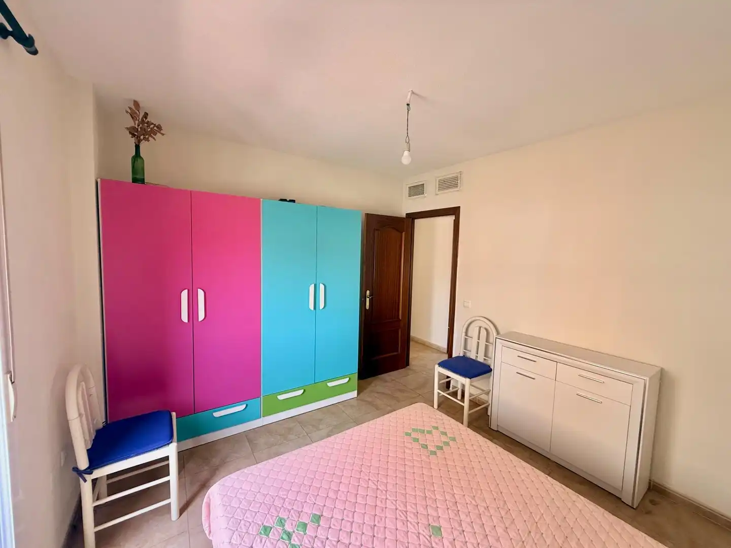Habitación de Piso en venta en Roquetas de Mar con Balcón