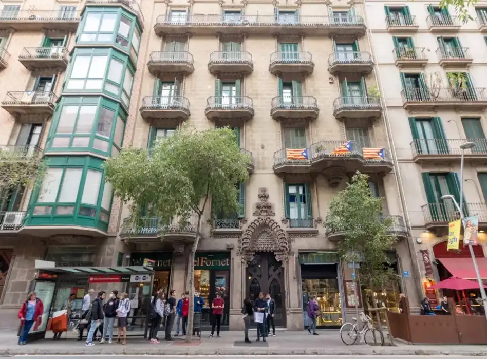 Vista exterior de Pis en venda en Barcelona amb Aire condicionat, Calefacció i Balcó
