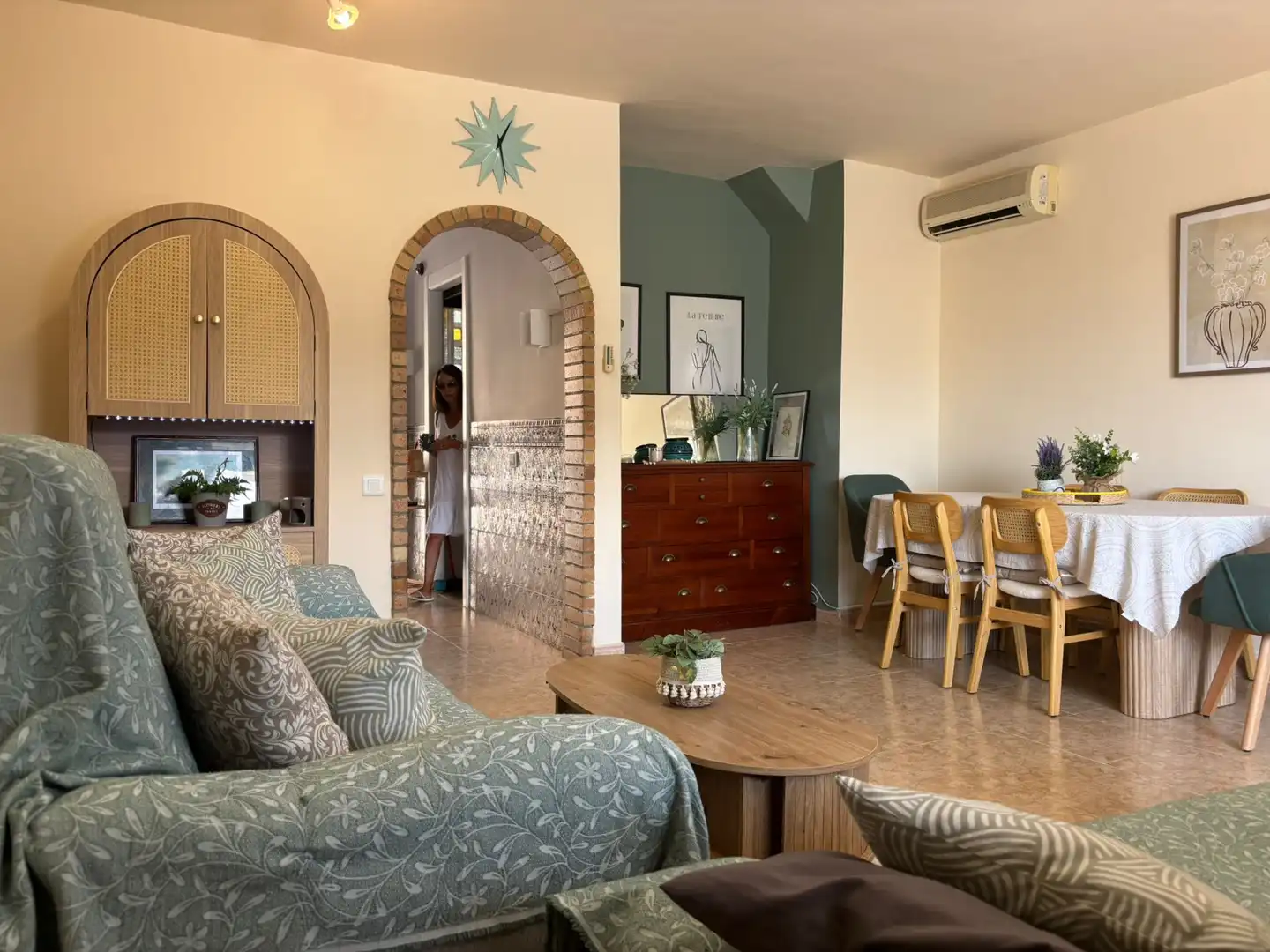 Living room of Flat for rent in Cambrils  with Air Conditioner, Furnished and Oven