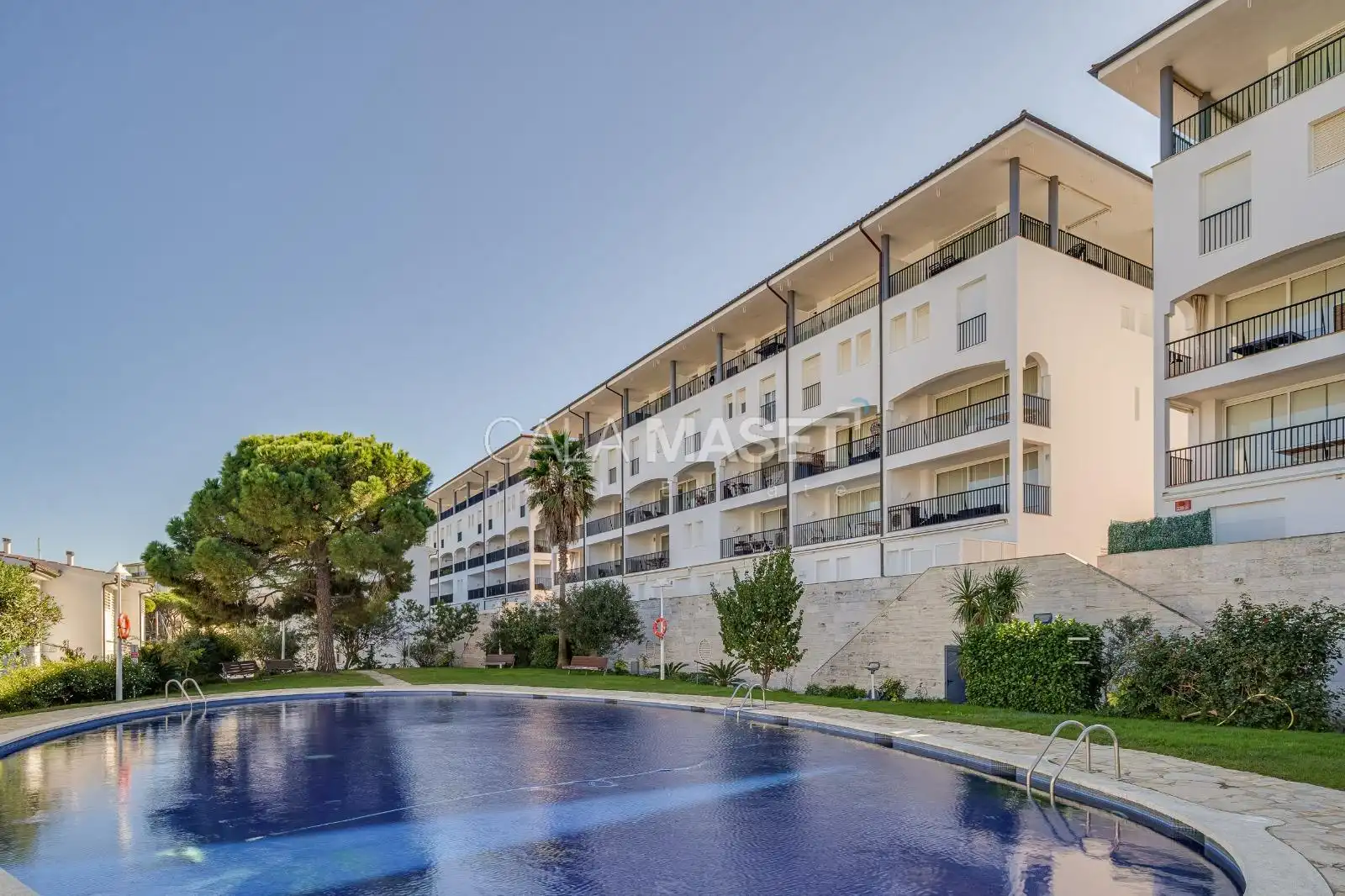 Vista exterior de Dúplex en venda en Castell d'Aro, Platja d'Aro i s'Agaró amb Calefacció, Jardí privat i Piscina