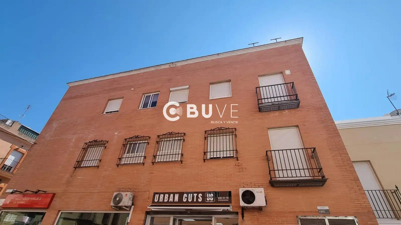 Vista exterior de Pis en venda en La Algaba amb Aire condicionat i Terrassa