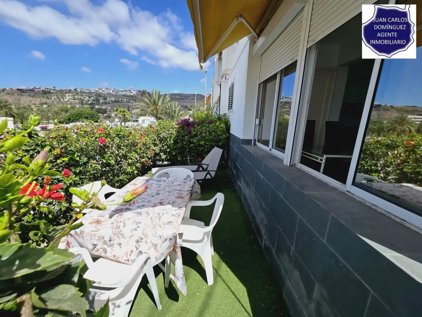 Vista exterior de Casa o xalet de lloguer en San Bartolomé de Tirajana amb Aire condicionat, Jardí privat i Terrassa