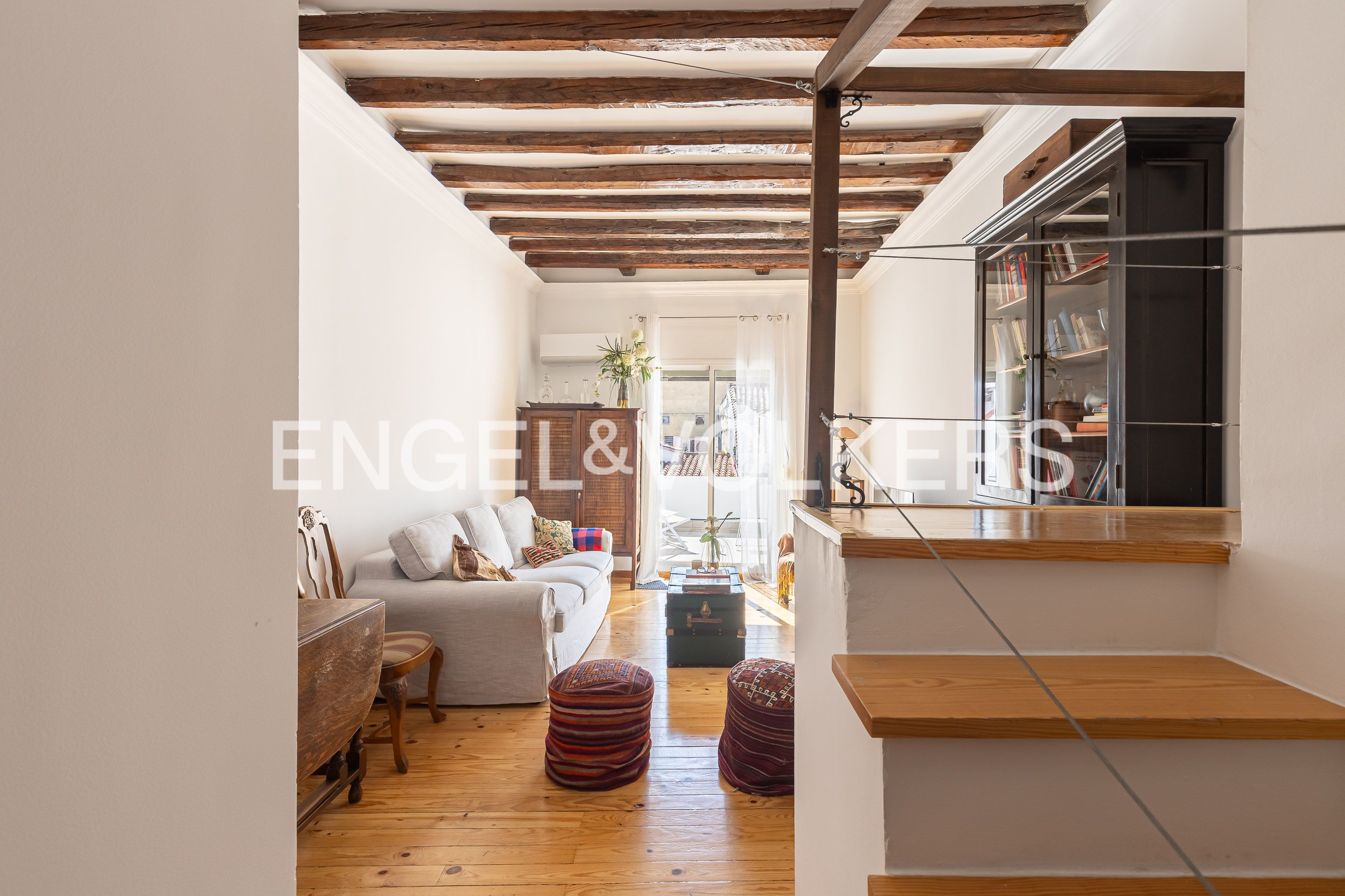 Sala de estar de Ático de alquiler en  Madrid Capital con Aire acondicionado, Calefacción y Terraza