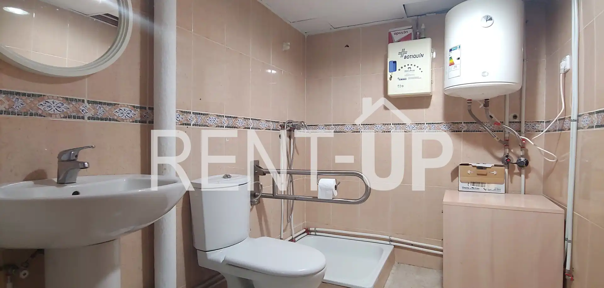Baño de Local en traspaso en Xàtiva con Aire acondicionado