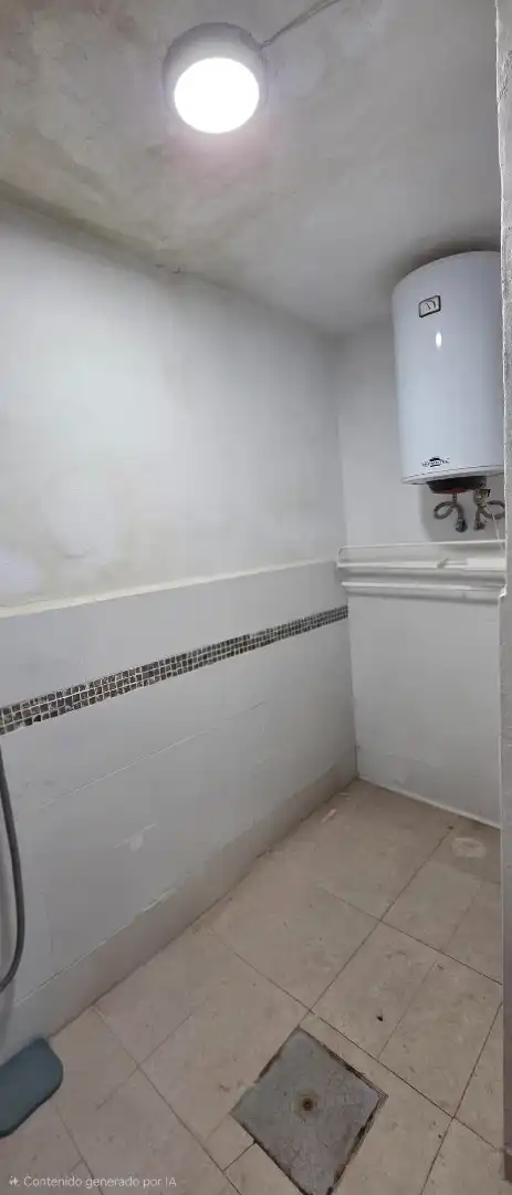 Baño de Local en venta en Valencia con Aire acondicionado