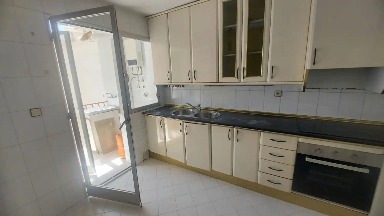 Cocina de Dúplex en venta en Jaén con Aire acondicionado, Trastero y Balcón