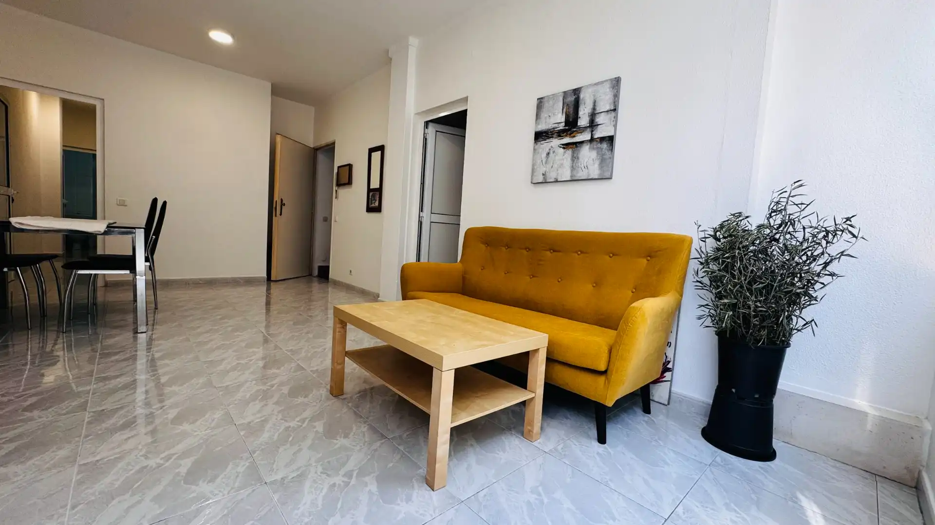 Living room of Flat for share in Las Palmas de Gran Canaria  with Furnished, Washing machine and Microwave