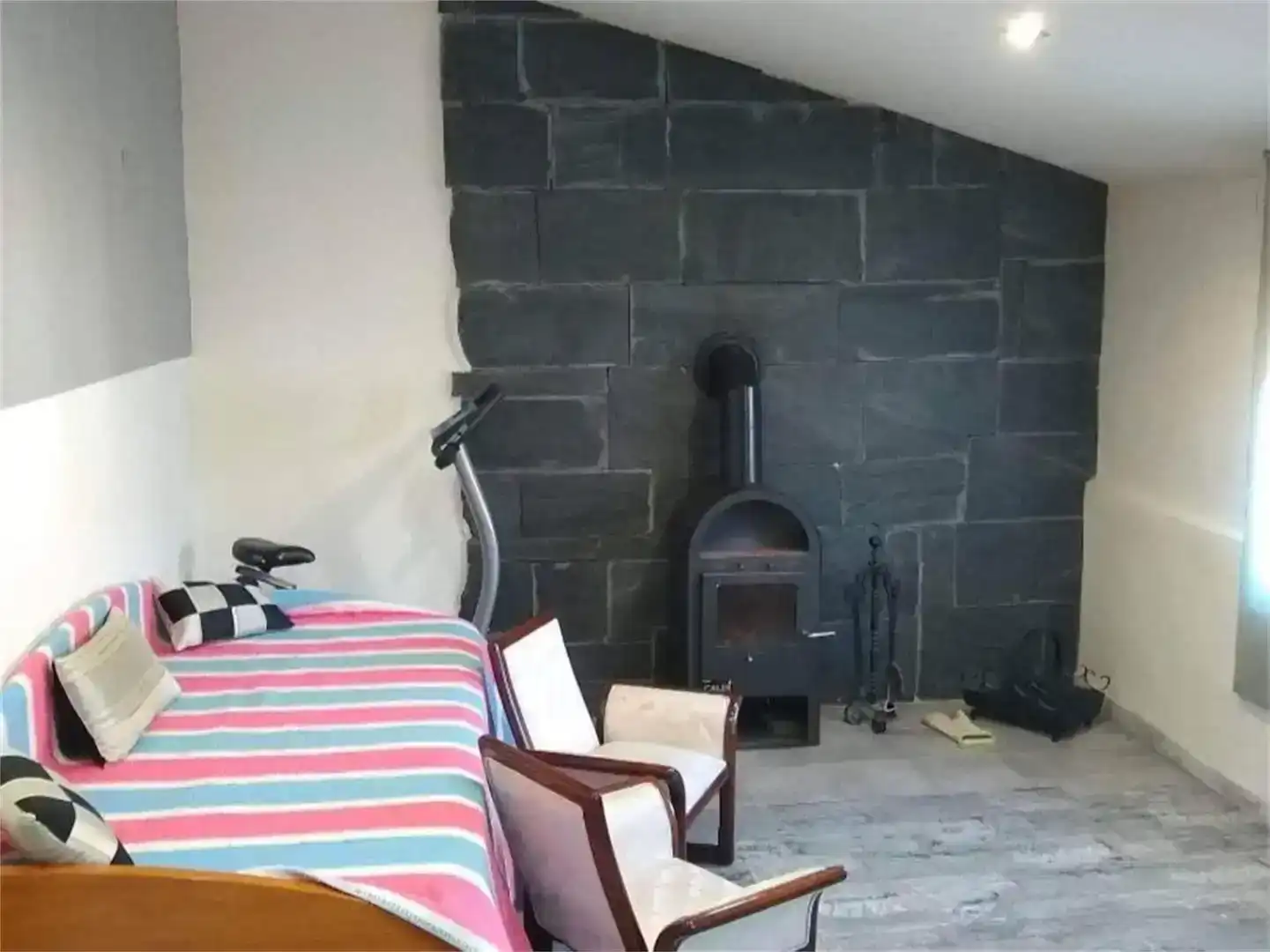 Casa adosada en venda en Aniñón amb Jardí privat, Parquet i Traster