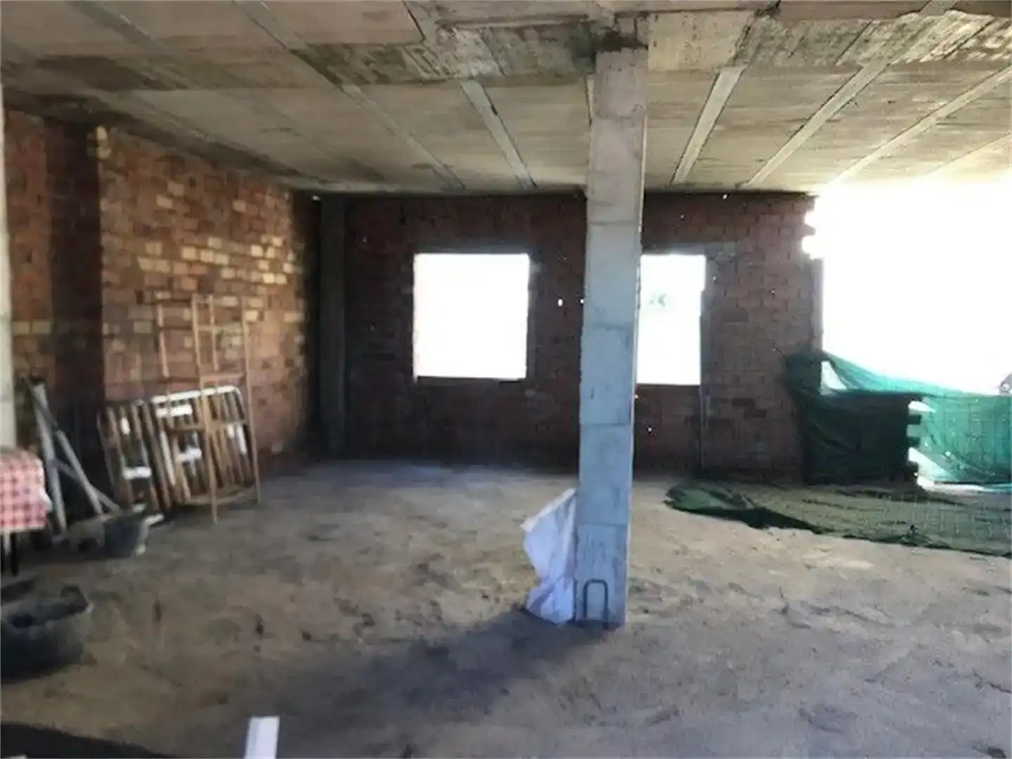 Casa adosada en venda en Gelves amb Balcó