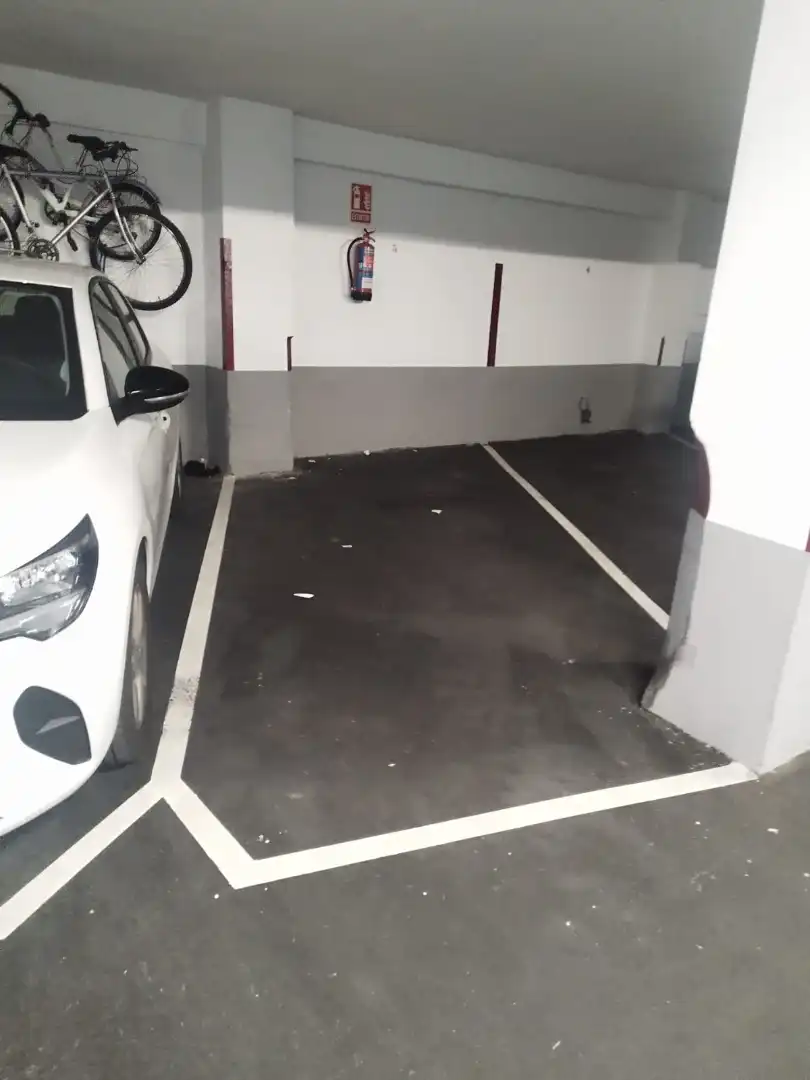 Aparcament de Garatge en venda en Gijón 